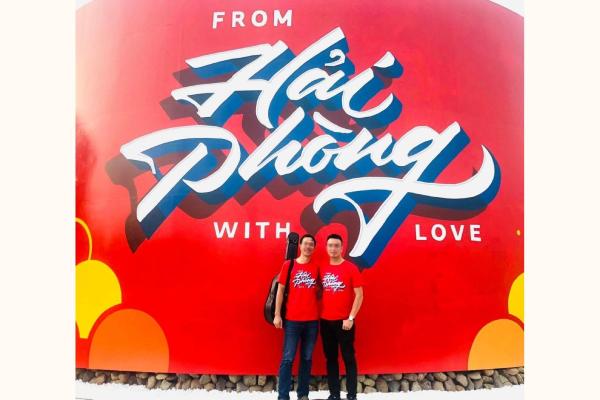 Áo phông in chữ “Hải Phòng”